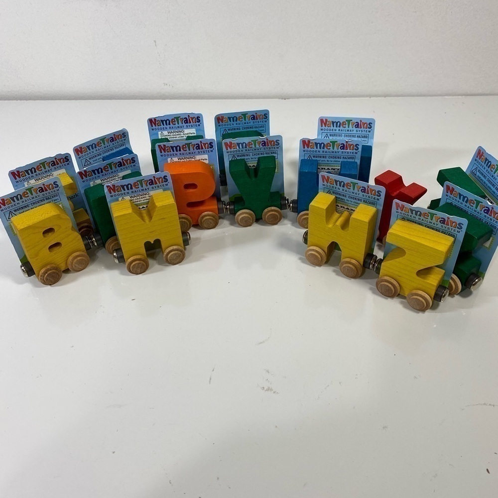 Lot Of 16 Name Trains Letter Cars Engine Caboose Wooden Train Maple Landmark